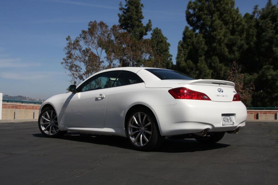  Infiniti G37 Convertible 2008 года  (фото 24 из 57)